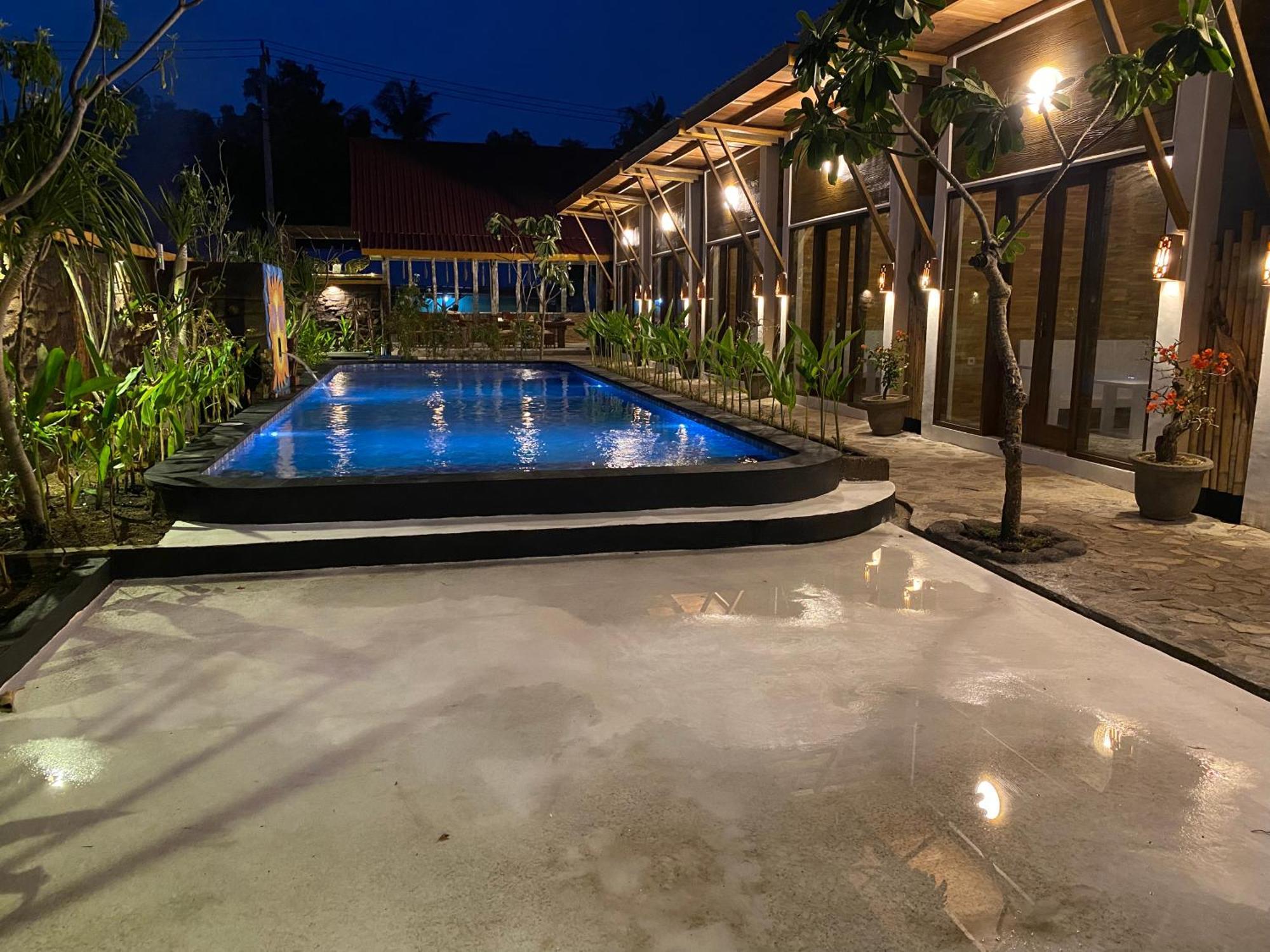 Sun Resort Gili Trawangan Exterior photo